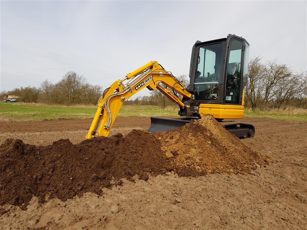 Bagger of the type Kato 27V5, Gebrauchtmaschine in Ribe (Picture 3)