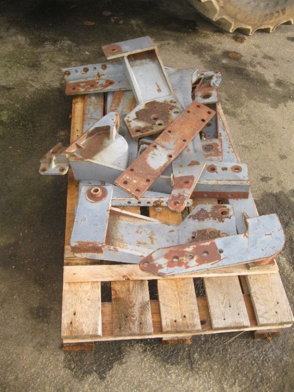 Frontladeranbaukonsole of the type Faucheux Pour Deutz DX 3.60, Gebrauchtmaschine in BRECE (Picture 4)