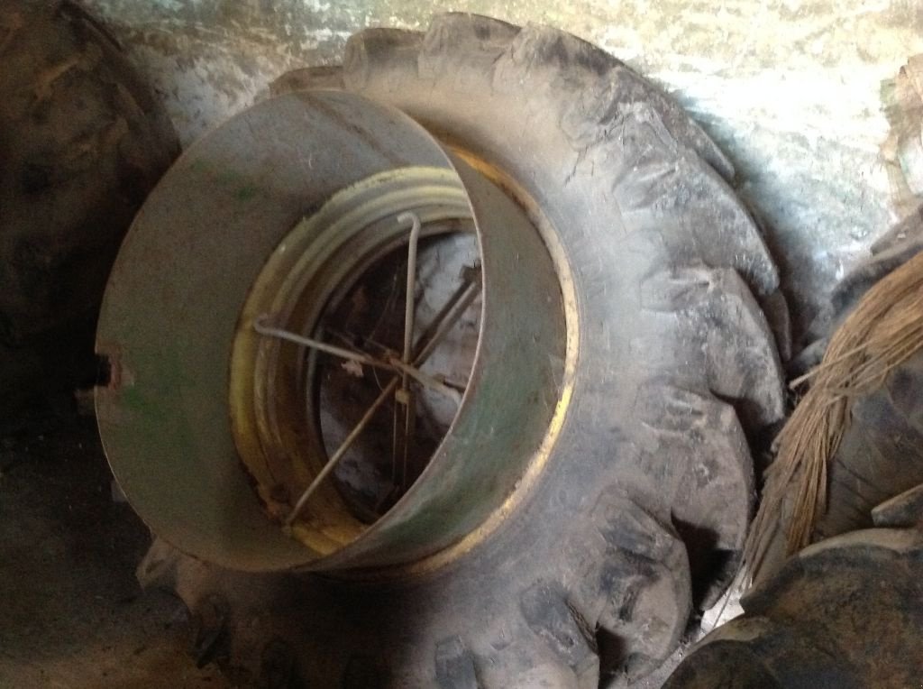 Zwillingsrad typu Sonstige PIRELLI 520/70R38, Gebrauchtmaschine v SAINT LOUP (Obrázek 1)