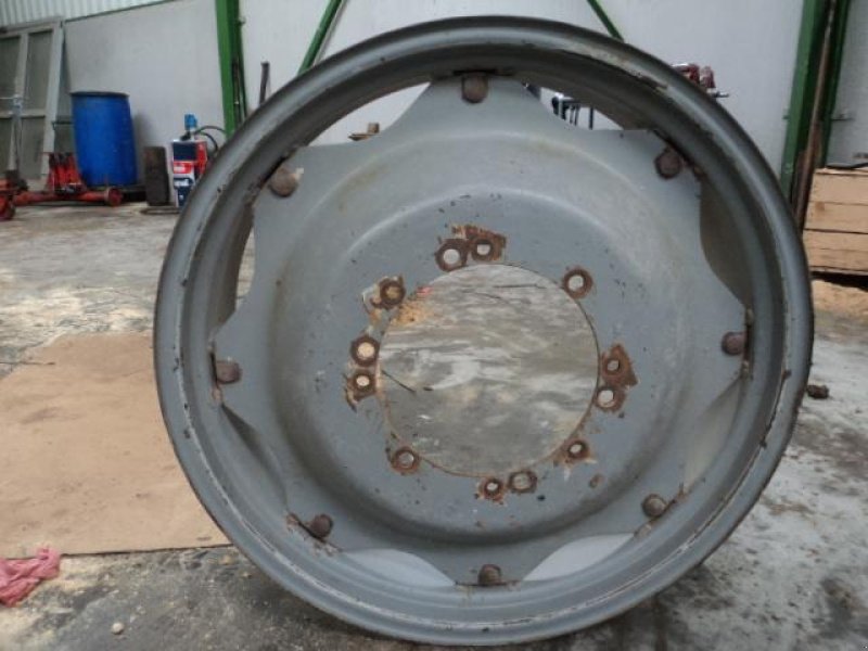 Sonstige Räder & Reifen & Felgen des Typs Titan JANTE W10X32, Gebrauchtmaschine in MOULLE (Bild 1)