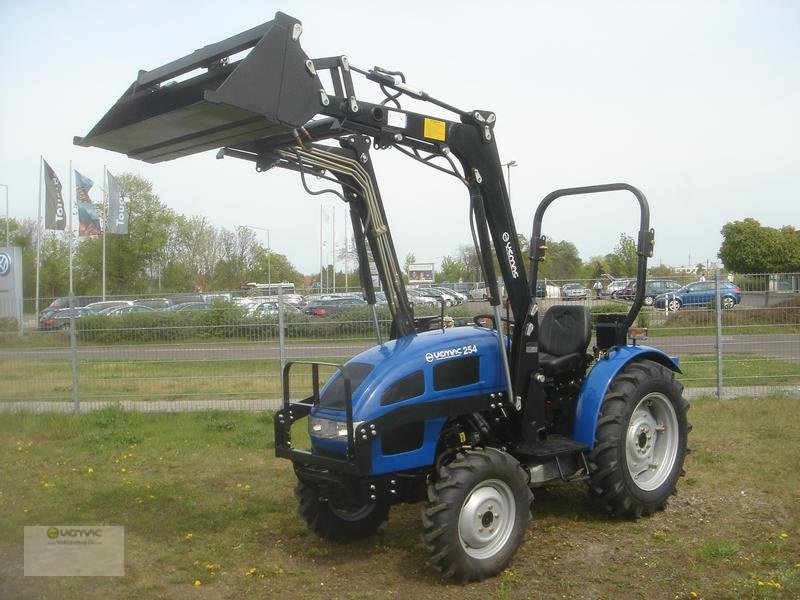 Weinbautraktor des Typs Mahindra Mahindra VT254 mit 25PS Traktor und mit Frontlader Schlepper, Neumaschine in Sülzetal OT Osterweddingen (Bild 3)