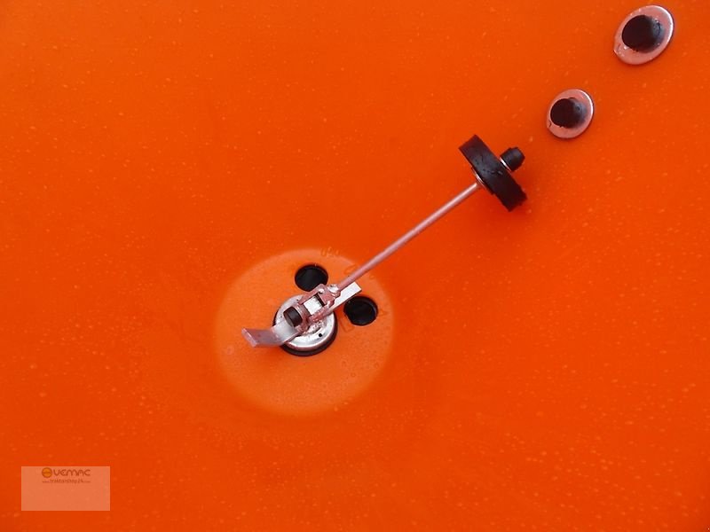 Schneepflug van het type Dexwal Salzstreuer Düngerstreuer Streuer Trichterstreuer 500 Liter, Neumaschine in Osterweddingen / Magdeburg (Foto 13)