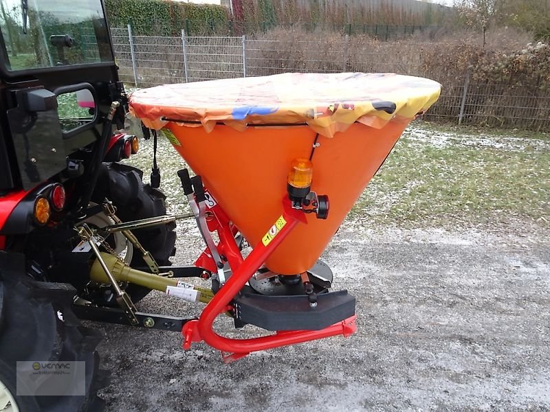 Schneepflug des Typs Dexwal Salzstreuer Düngerstreuer Streuer Trichterstreuer 400 Liter, Neumaschine in Sülzetal OT Osterweddingen (Bild 3)