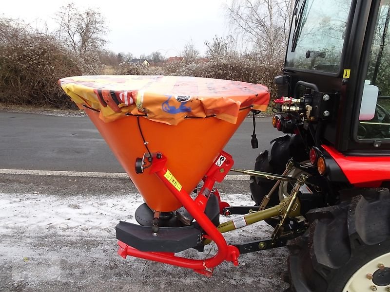 Schneepflug des Typs Dexwal Salzstreuer Düngerstreuer Streuer Trichterstreuer 200 Liter, Neumaschine in Sülzetal OT Osterweddingen (Bild 1)