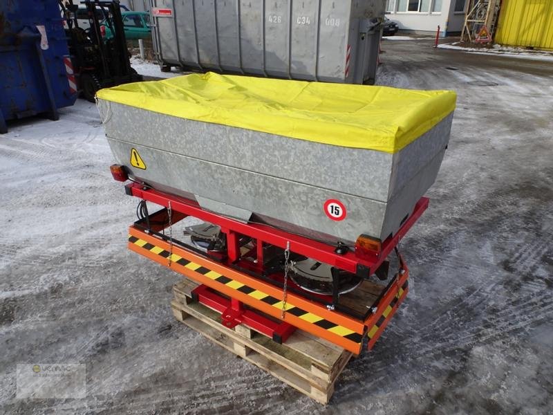 Schneepflug des Typs Vemac Zweischeibenstreuer 2 Scheiben Streuer Salzstreuer 1000L, Neumaschine in Sülzetal OT Osterweddingen (Bild 1)