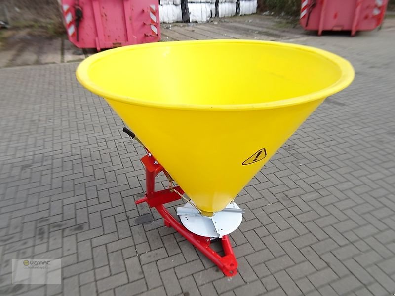 Schneepflug типа Vemac Smart 500 Streuer Salzstreuer Düngerstreuer Winterdienst NEU, Neumaschine в Osterweddingen / Magdeburg (Фотография 5)