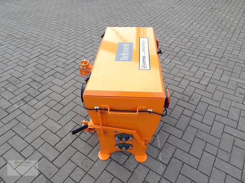 Schneepflug van het type Bellon Mit 120cm Kastenstreuer Walzenstreuer Streuer Winterdienst NEU, Neumaschine in Osterweddingen / Magdeburg (Foto 5)