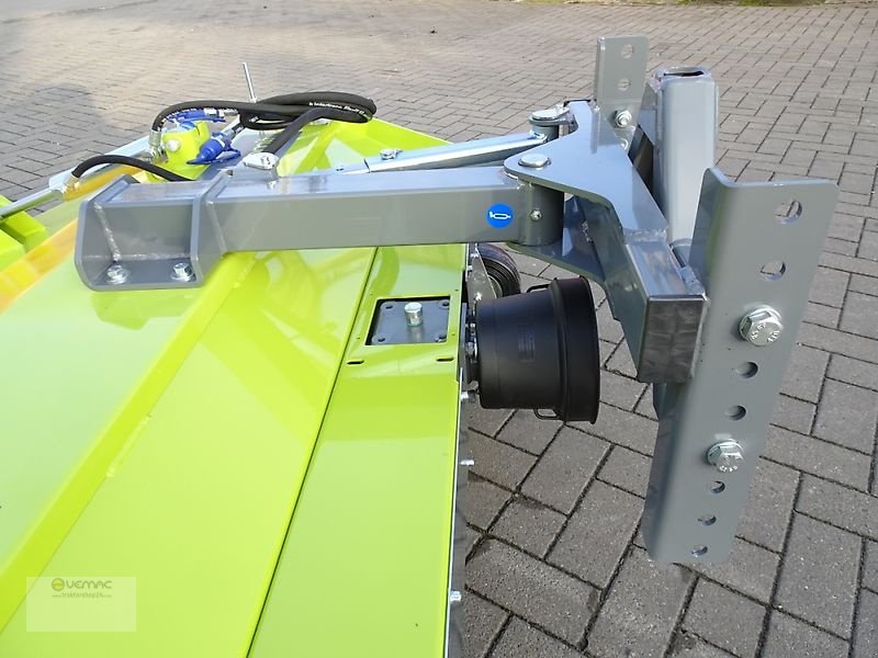 Kehrmaschine του τύπου Bellon Mit TSPF4 Front Kehrmaschine Kehrbürste NEU Zapfwelle, Neumaschine σε Sülzetal OT Osterweddingen (Φωτογραφία 9)