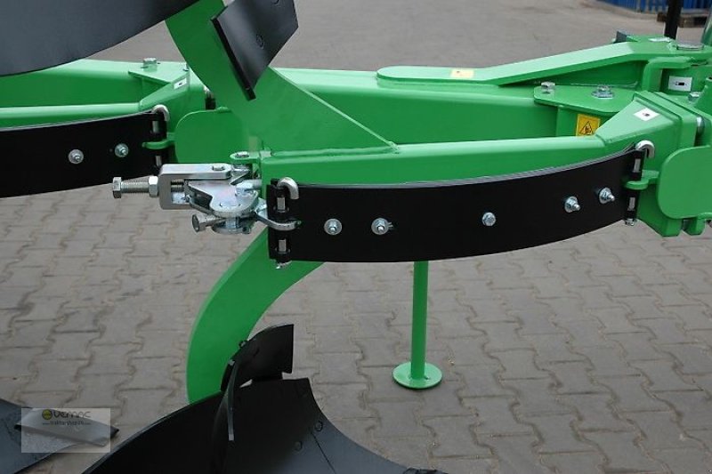 Pflug tipa BOMET Drehpflug U052 3 Schar 0,34-0,42-0,50m Körperbreite, Neumaschine u Sülzetal OT Osterweddingen (Slika 9)