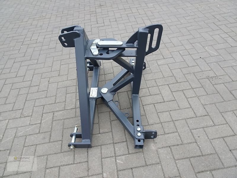 Sandstreuer & Salzstreuer типа Vemac Nachlaufeinrichtung für Reitbahnplaner Reitplatzplaner Planer Platzplaner Adapter Neu, Neumaschine в Sülzetal OT Osterweddingen (Фотография 1)