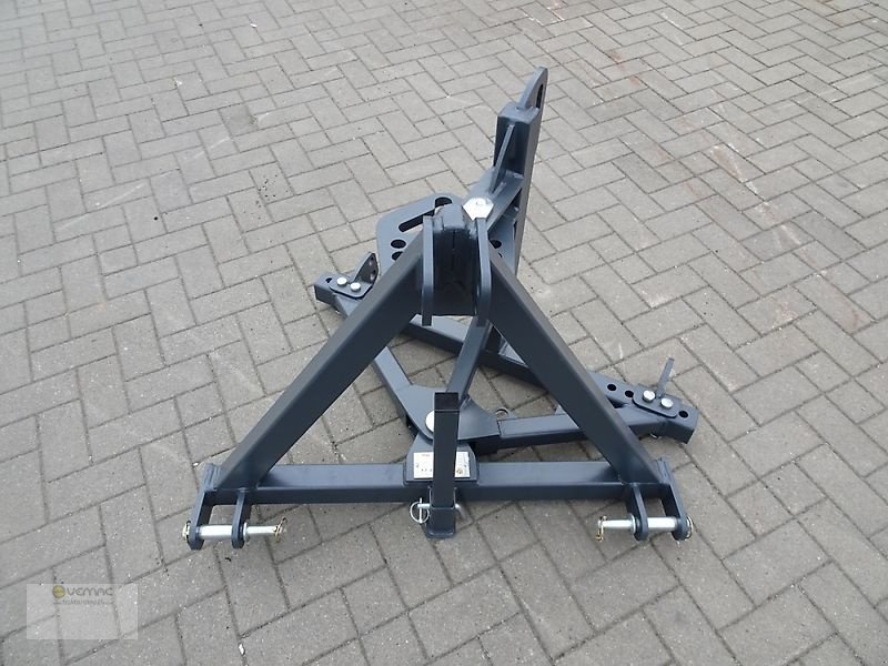 Sandstreuer & Salzstreuer типа Vemac Nachlaufeinrichtung für Reitbahnplaner Reitplatzplaner Planer Platzplaner Adapter Neu, Neumaschine в Sülzetal OT Osterweddingen (Фотография 8)