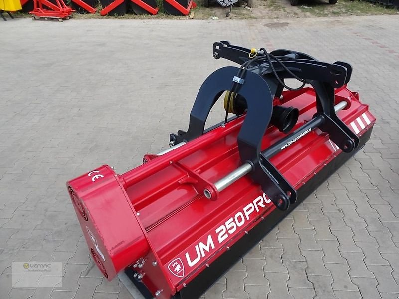 Mulcher Türe ait Vemac Mulcher FPM UM250PRO+ Front-Heck Schlegelmulcher 250cm Hammerschlegel NEU, Neumaschine içinde Osterweddingen / Magdeburg (resim 18)