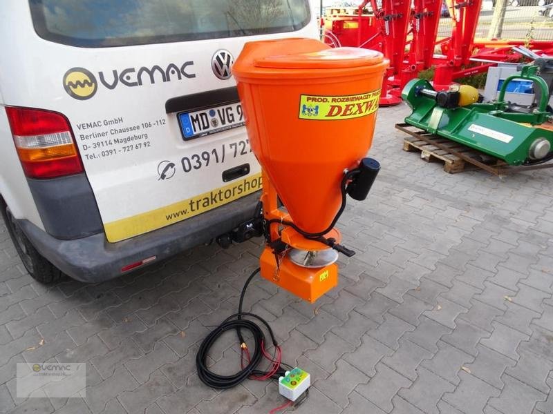 Schneepflug van het type Dexwal Salt Drog 100 Liter Streuer ATV Radlader PKW Elektro NEU, Neumaschine in Sülzetal OT Osterweddingen (Foto 1)