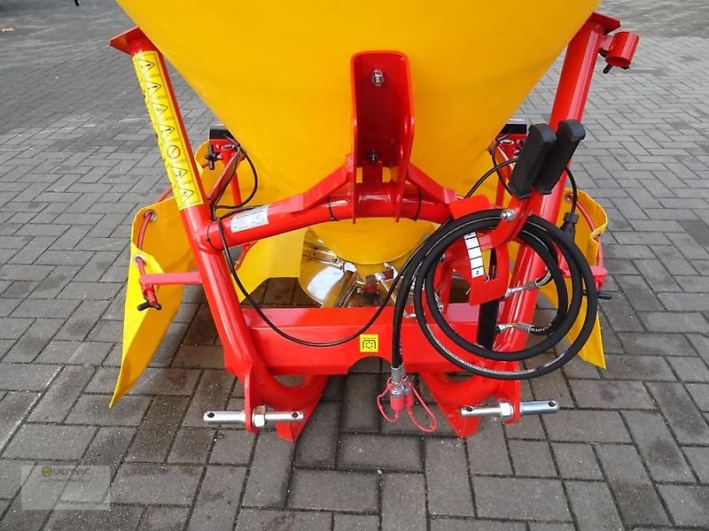 Schneepflug типа Vemac Premium 650L Streuer Salzstreuer Düngerstreuer hydraulisch, Neumaschine в Osterweddingen / Magdeburg (Фотография 8)