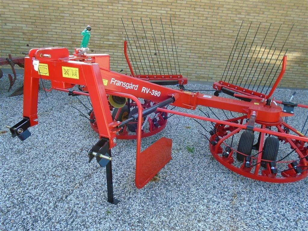 Schwader του τύπου Fransgard RV-390, Gebrauchtmaschine σε Viborg (Φωτογραφία 1)