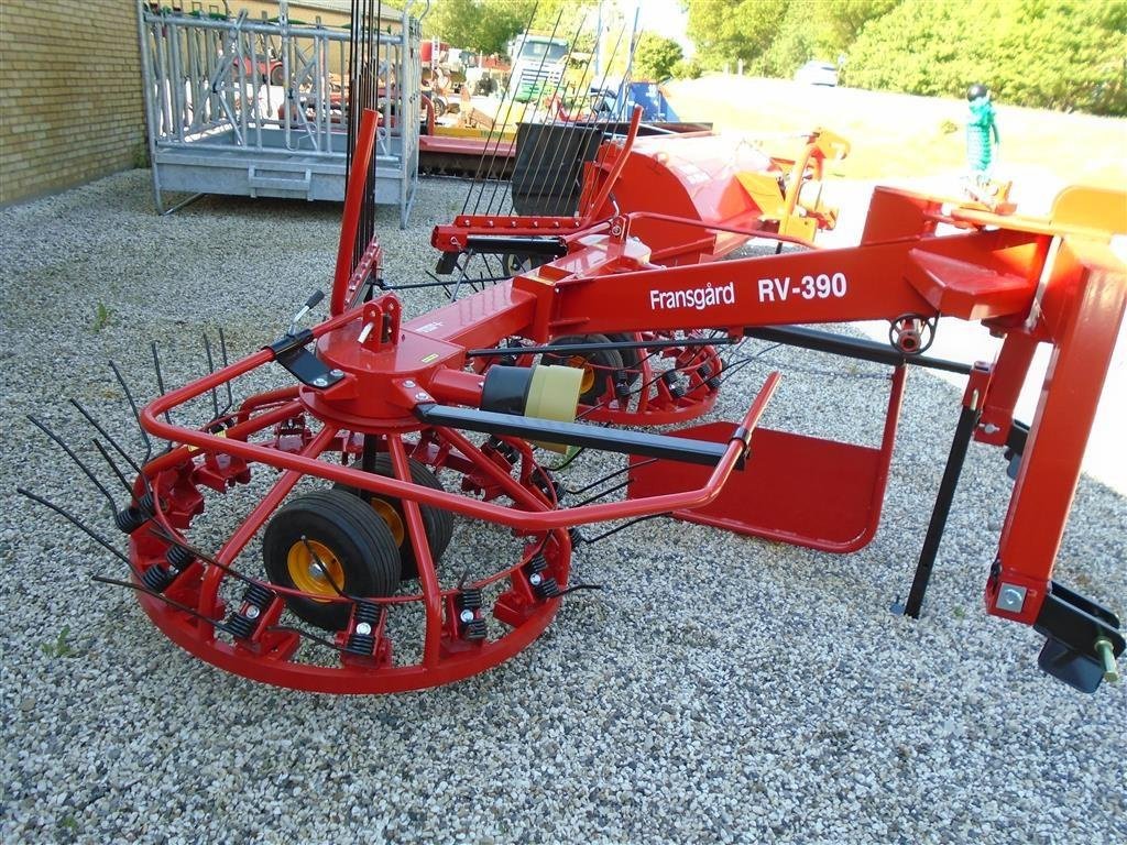 Schwader του τύπου Fransgard RV-390, Gebrauchtmaschine σε Viborg (Φωτογραφία 2)