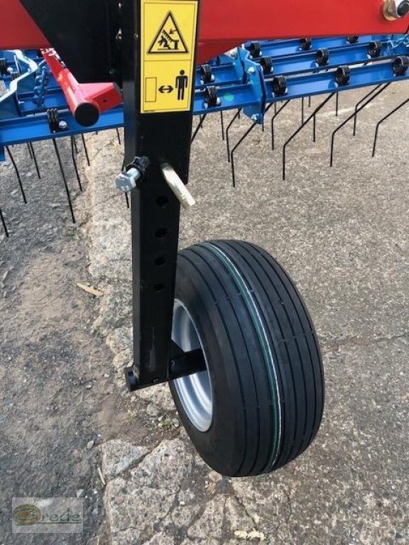 Striegeltechnik & Hacktechnik a típus Hatzenbichler Originalstriegel 12 m, hydraulische Verstellung, Vorführgerät, Neumaschine ekkor: Bad Emstal (Kép 4)
