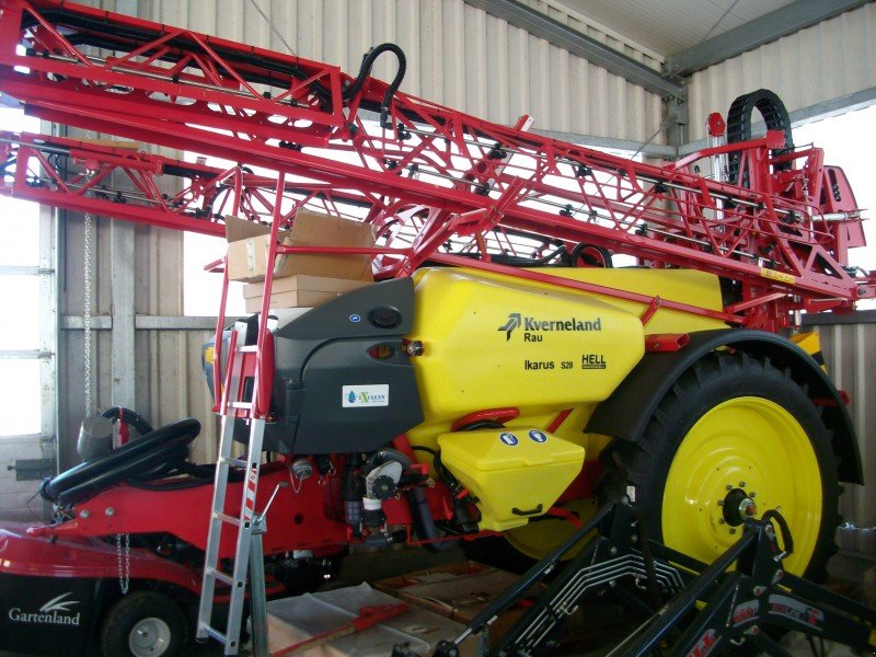 Kverneland Ikarus S 28 Anhängespritze - technikboerse.com