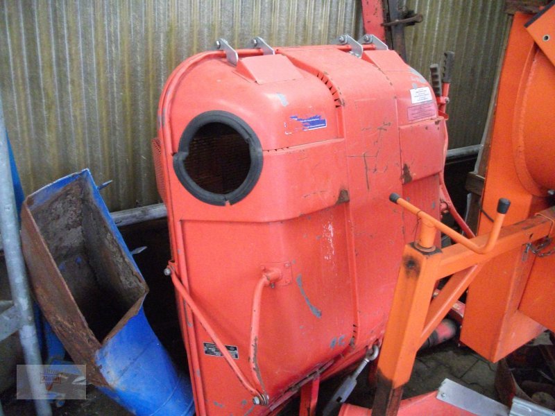 Gras- & Laubsammelcontainer of the type Sonstige Absuaganlage f Shibaura, Gebrauchtmaschine in Remchingen (Picture 1)