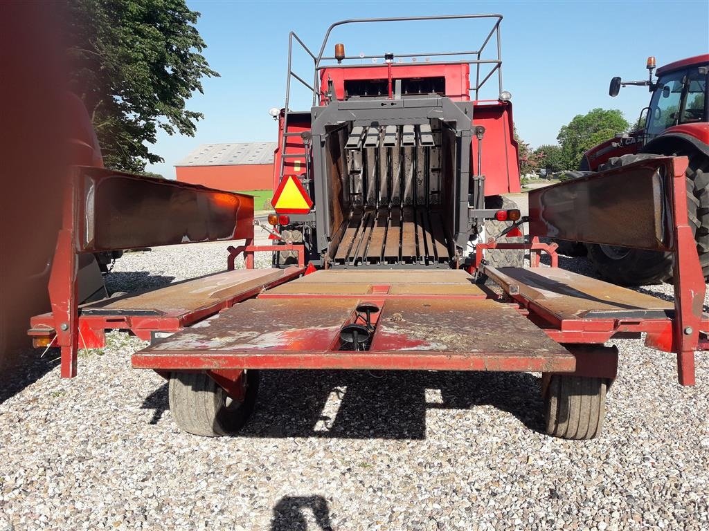 Großpackenpresse Türe ait Massey Ferguson 2190 m/parkland vogn, Gebrauchtmaschine içinde Gudbjerg (resim 4)