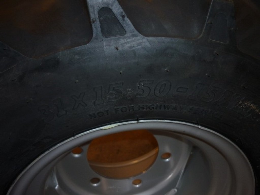 Reifen tip BKT 31x15.50x15 - løs dæk., Gebrauchtmaschine in Roslev (Poză 2)