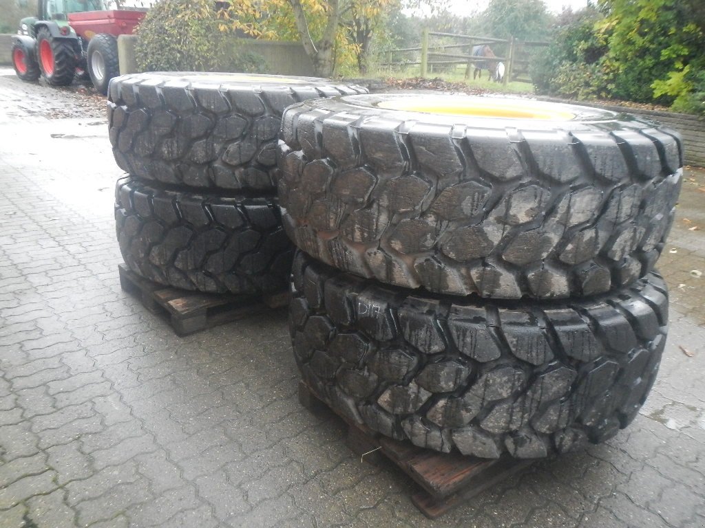 Felge типа Bridgestone 20.5R25 VJT - D117, Gebrauchtmaschine в Aabenraa (Фотография 4)