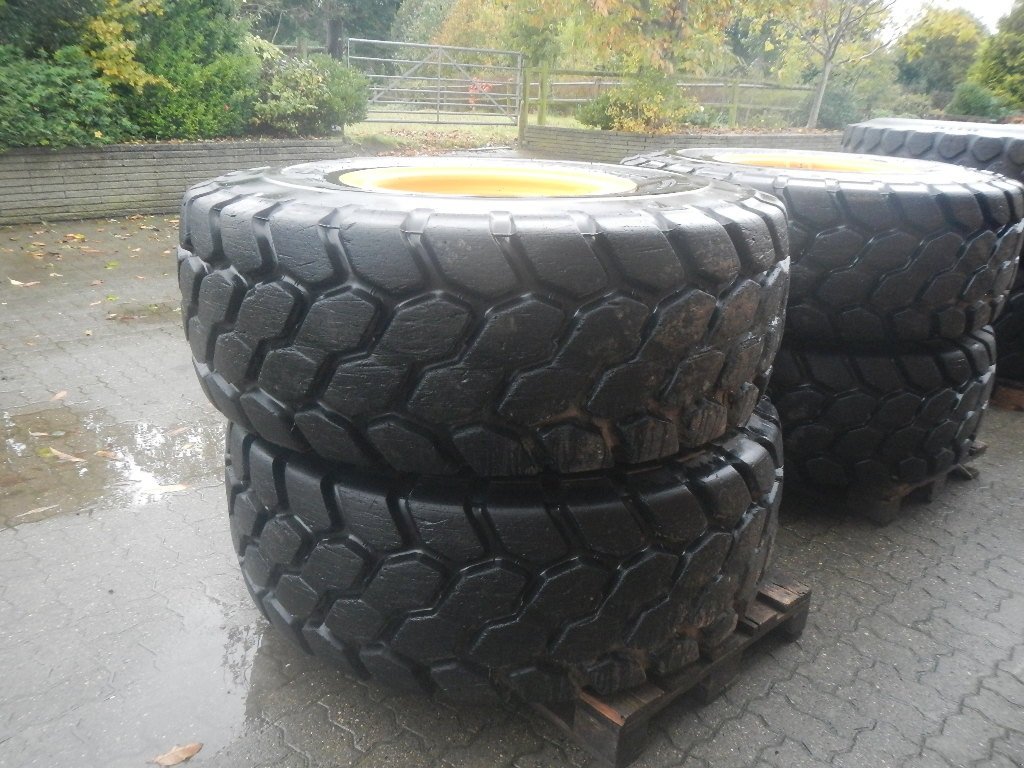 Felge типа Bridgestone 20.5R25 VJT - D117, Gebrauchtmaschine в Aabenraa (Фотография 3)