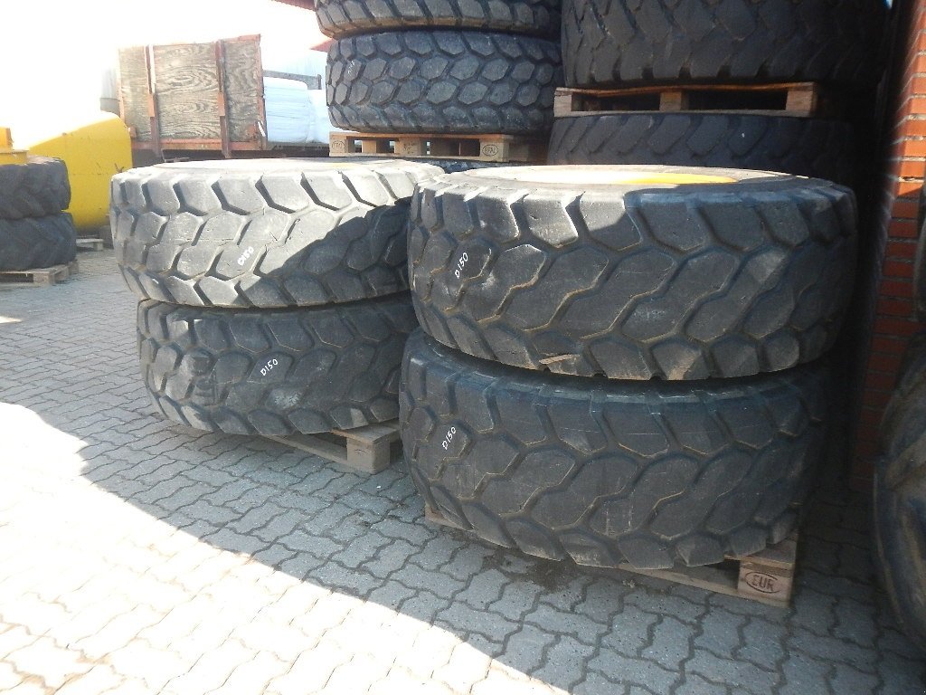 Felge tipa Bridgestone 20.5R25 D150, Gebrauchtmaschine u Aabenraa (Slika 2)