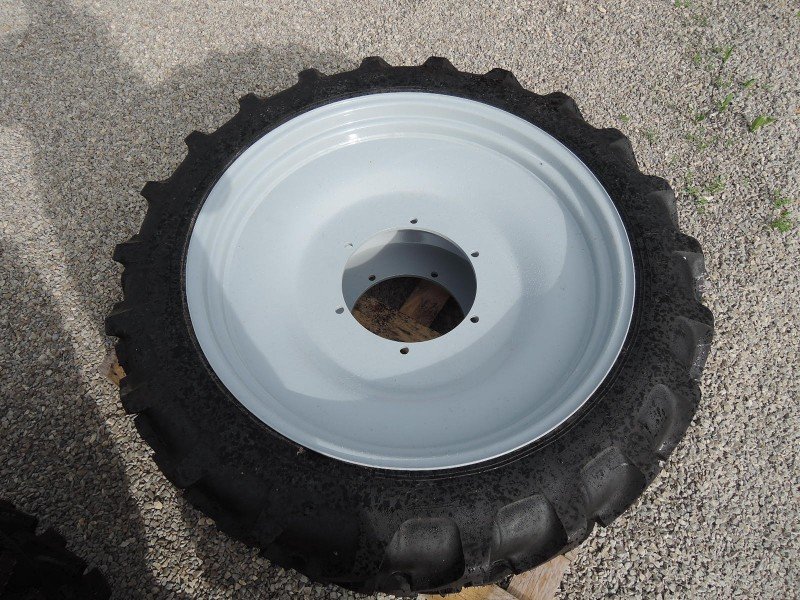 Pflegerad Türe ait Grasdorf Pflegebereifung passend zum Massey Ferguson MF 273 A, Neumaschine içinde Waischenfeld (resim 3)