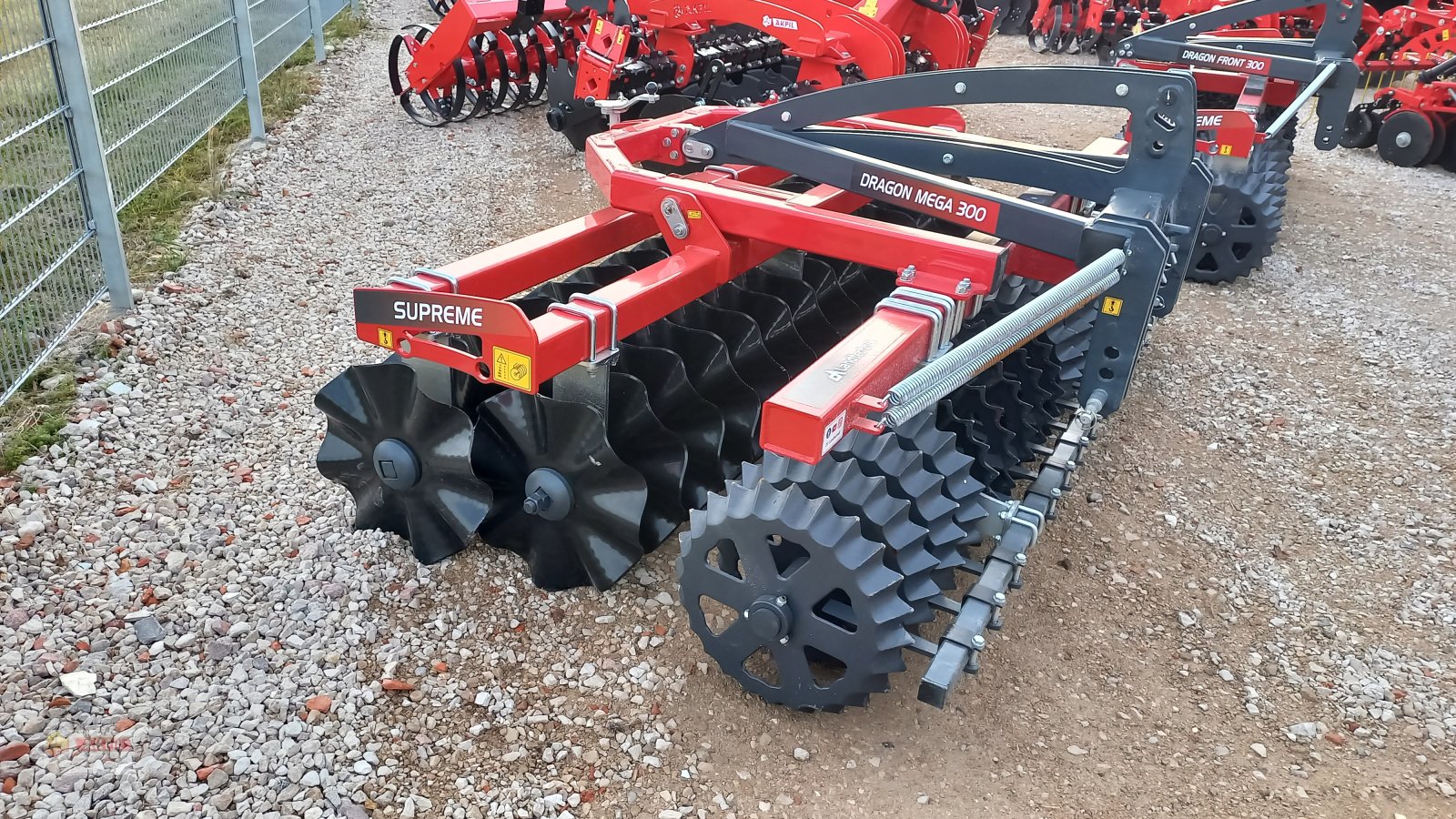 Packer & Walze типа DA Landtechnik Dragon Front Mega, Neumaschine в Neumarkt (Фотография 3)