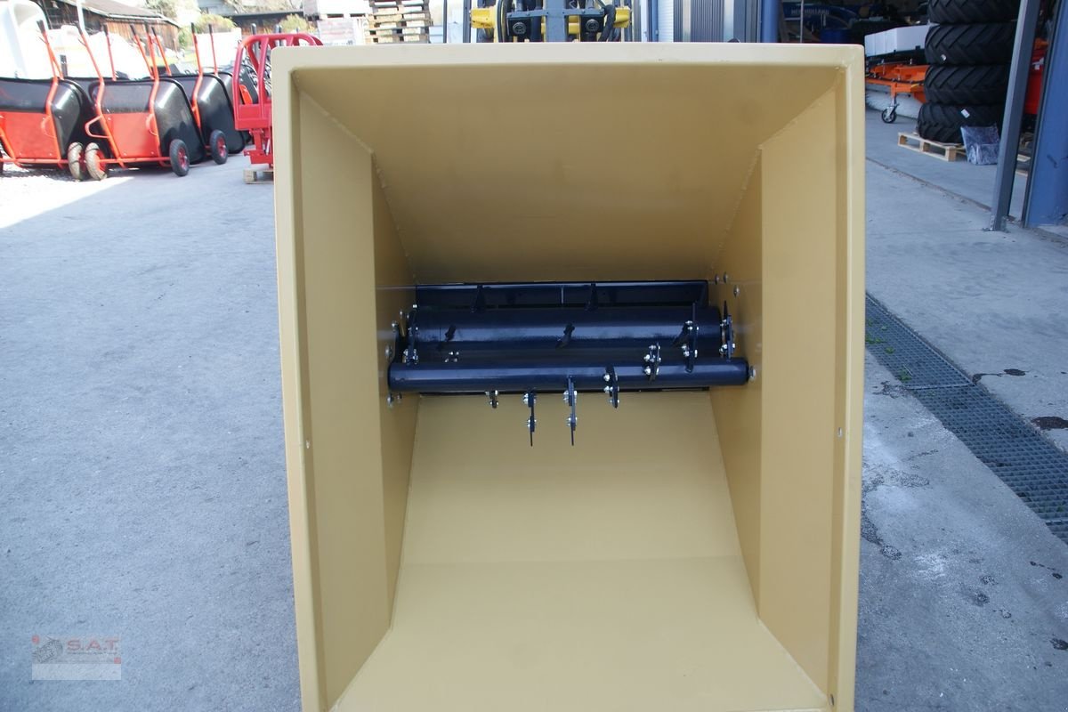 Einstreutechnik Türe ait Sonstige NEU- SAT Einstreugerät-Futterverteiler-NEUGERÄT, Neumaschine içinde Eberschwang (resim 7)