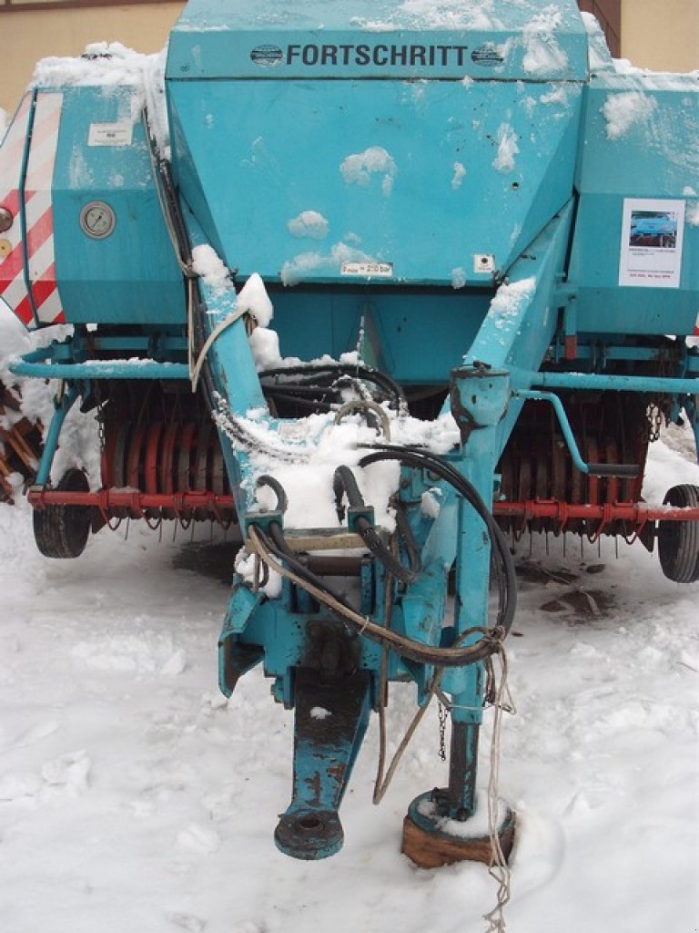 Hochdruckpresse typu Fortschritt 550 B, Gebrauchtmaschine v Ostrava - Polanka (Obrázek 3)