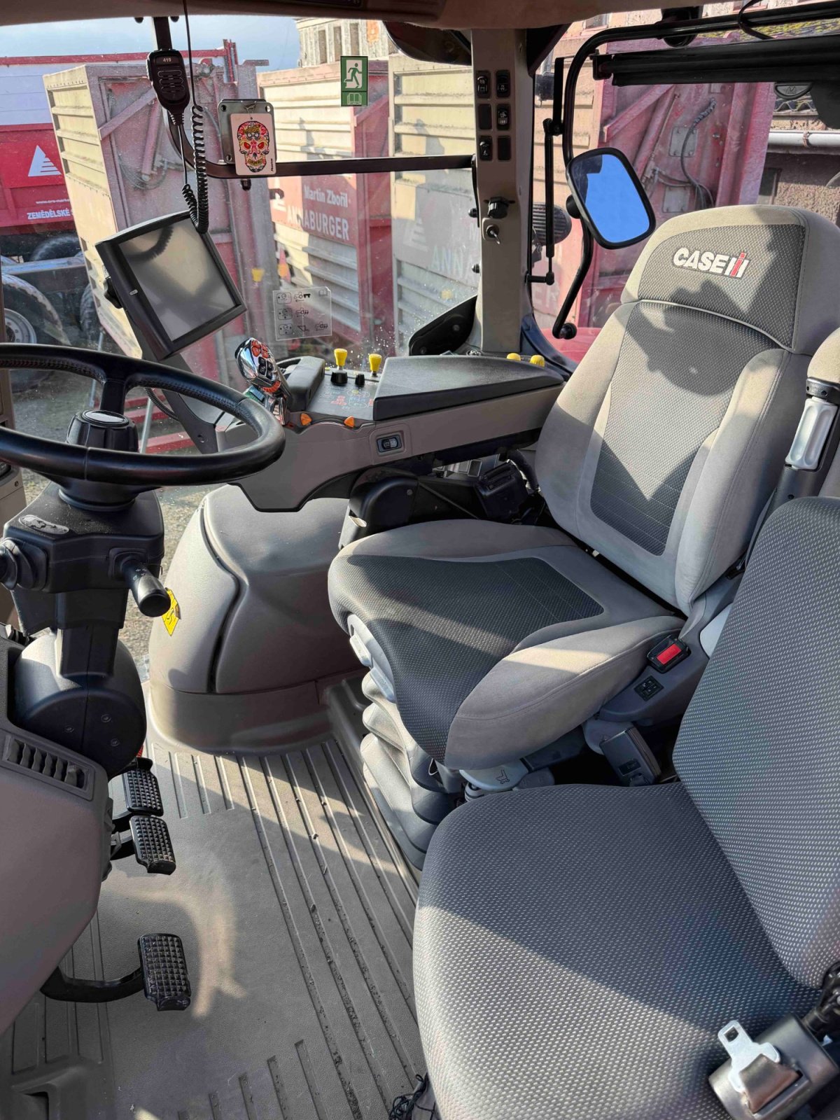 Traktor typu Case IH OPTUM 300 CVX, Gebrauchtmaschine w Ostrava - Polanka (Zdjęcie 6)