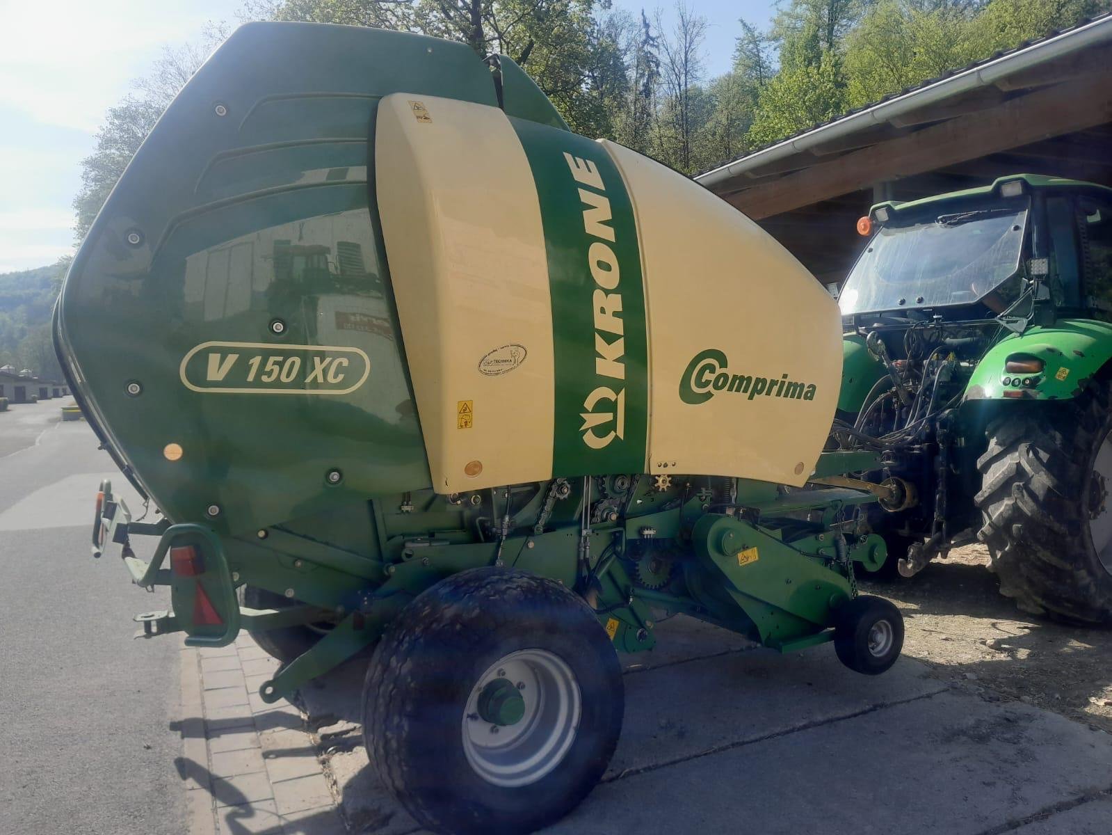 Rundballenpresse Türe ait Krone Comprima V 150 XC, Gebrauchtmaschine içinde Ostrava - Polanka (resim 1)