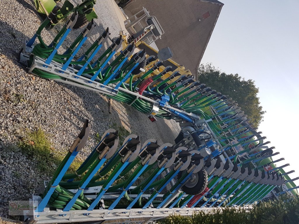 Gülleverteiltechnik of the type Bomech Farmer, Neumaschine in Biebelried (Picture 1)