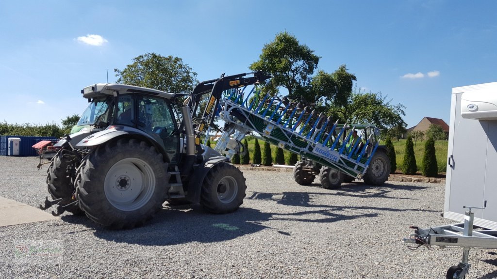 Gülleverteiltechnik of the type Bomech Speedy 15, Neumaschine in Biebelried (Picture 1)
