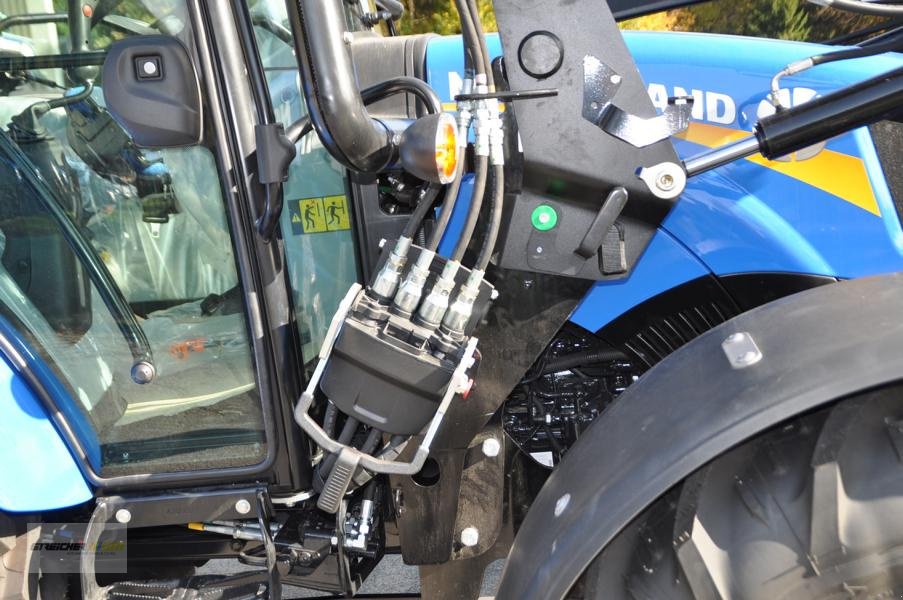 Traktor of the type New Holland T 4.55 S, Neumaschine in Lalling (Picture 17)