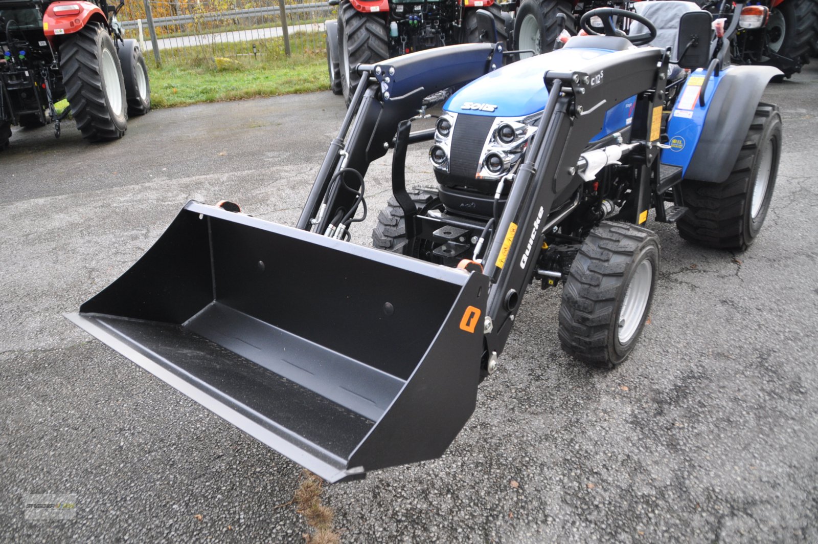 Traktor a típus Solis 26 *Sonderaktion*, Neumaschine ekkor: Lalling (Kép 11)