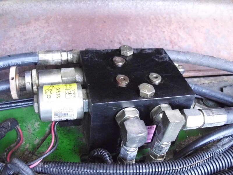 Rundballenpresse typu John Deere 582, 590, 592, Gebrauchtmaschine v Klein Wittensee (Obrázek 5)