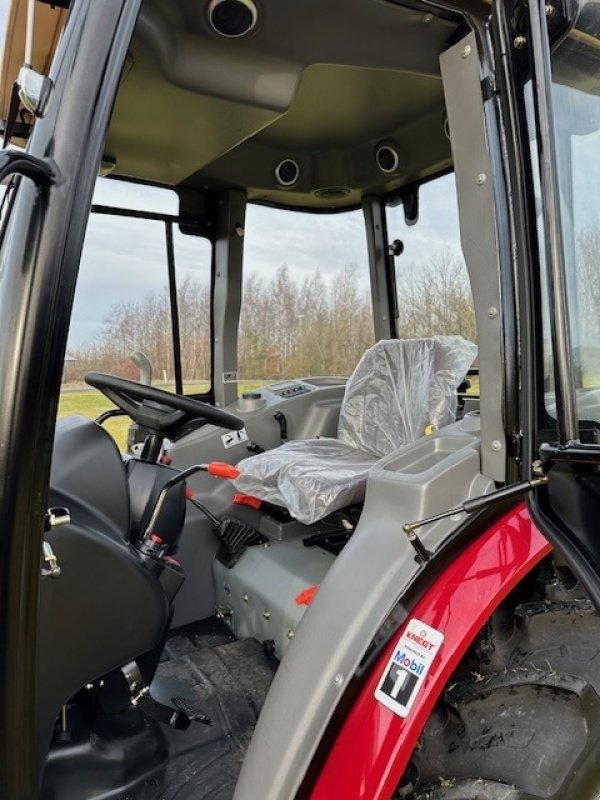 Geräteträger Türe ait Feng Shou DF-504 G3 Kabine og Brede dæk, Gebrauchtmaschine içinde Herning (resim 17)