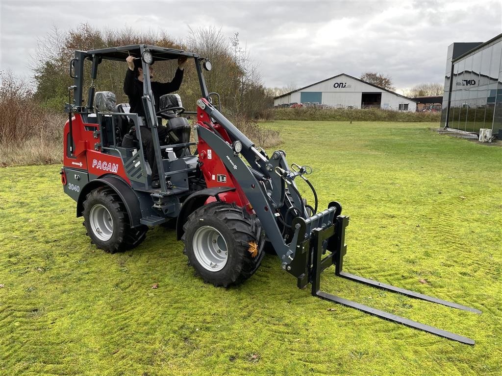 Kompaktlader tipa Sonstige 3040 Foldbar bøjle, Gebrauchtmaschine u Herning (Slika 16)