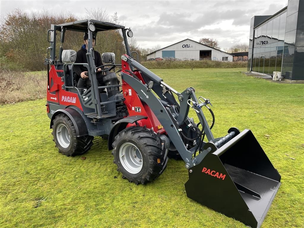 Kompaktlader типа Sonstige 3025 Foldbar bøjle, Gebrauchtmaschine в Herning (Фотография 16)