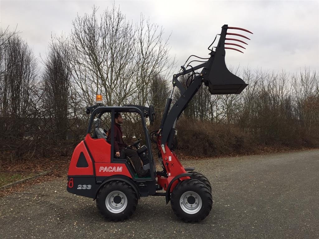 Kompaktlader типа Sonstige 3025 Foldbar bøjle, Gebrauchtmaschine в Herning (Фотография 11)