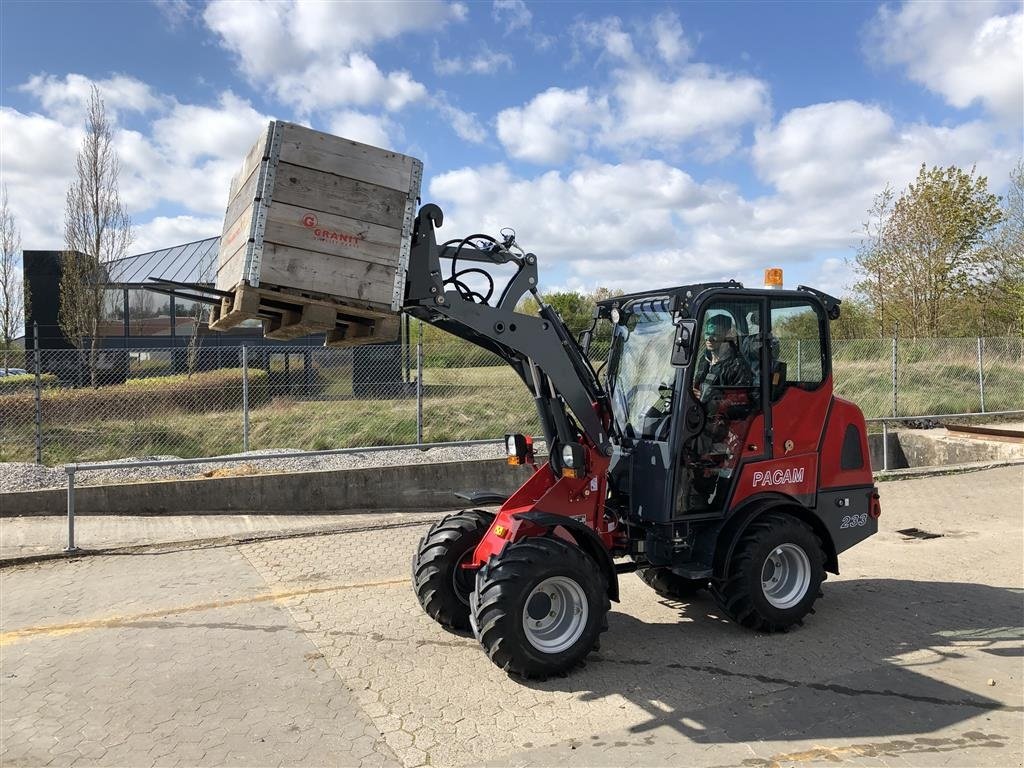 Kompaktlader tip Sonstige 3040 Kabine 2 Ton, Gebrauchtmaschine in Herning (Poză 1)