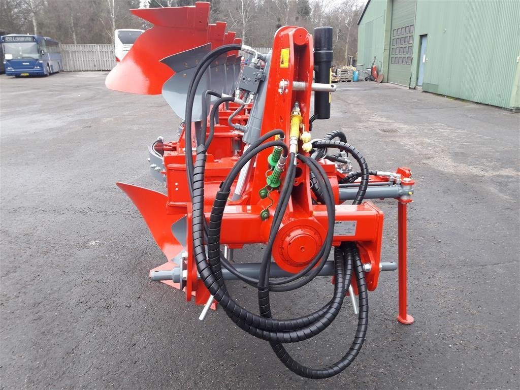 Pflug typu Unia Vario 4 S Plus, Gebrauchtmaschine v Hadsund (Obrázek 2)