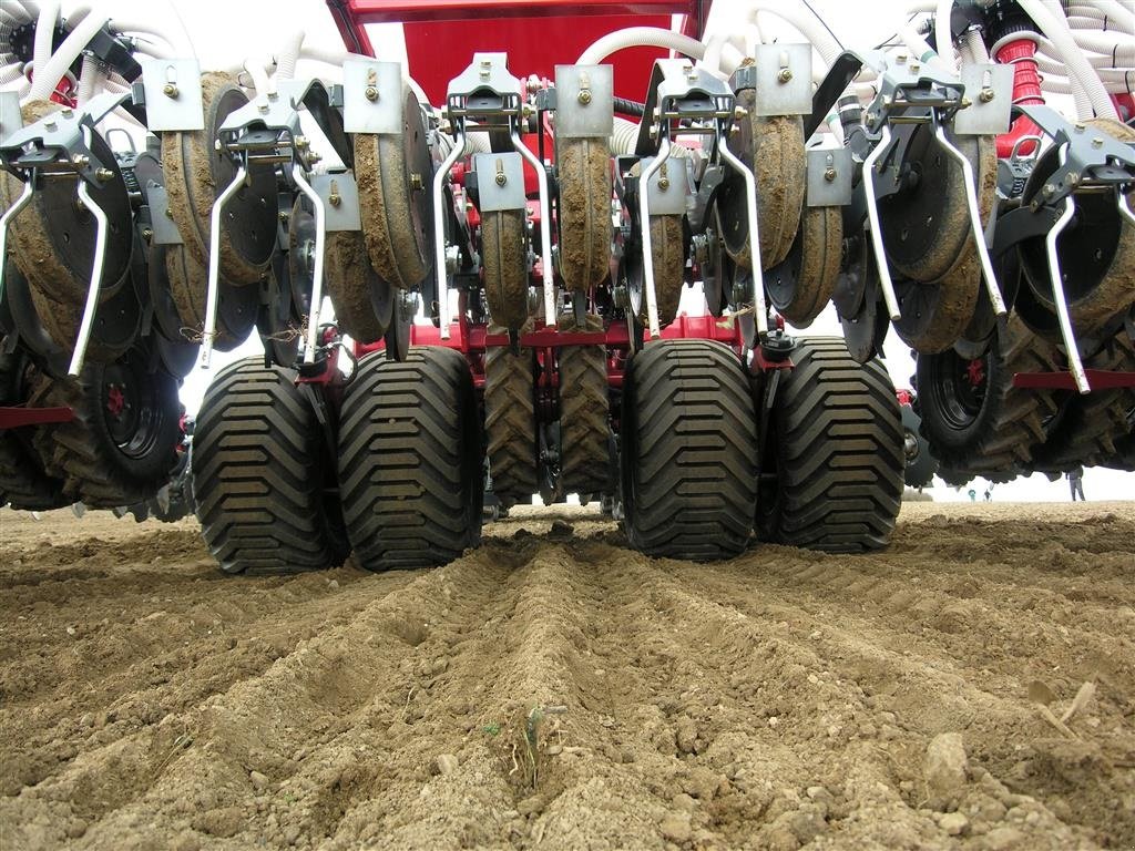 Drillmaschinenkombination типа Unia Fenix 3000 6m bugseret, Gebrauchtmaschine в Hadsund (Фотография 15)