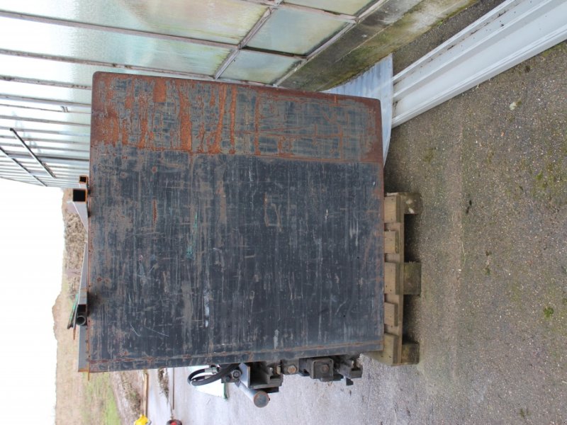 Anbaugerät des Typs Linde Paletten / Kistenklammer, Gebrauchtmaschine in Essingen (Bild 1)