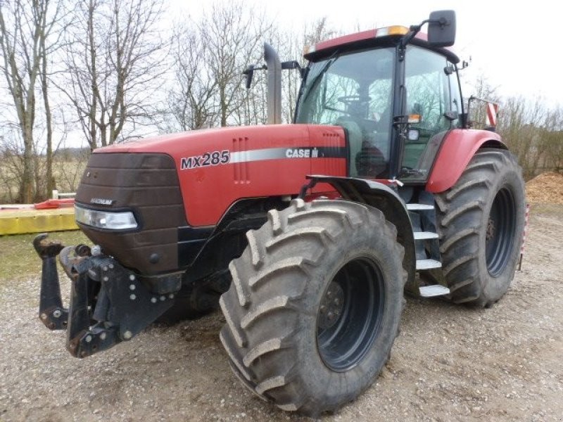 Case IH Magnum MX 285 Traktor