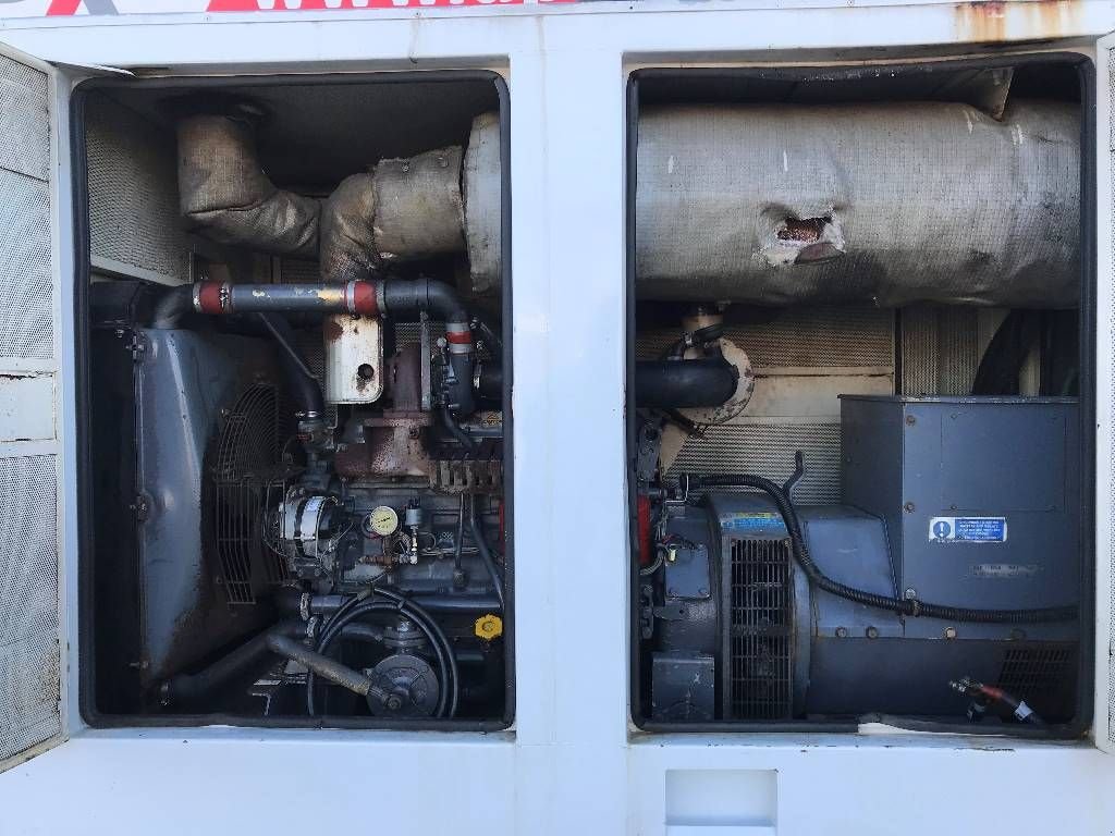 Notstromaggregat des Typs Iveco 8065 SRE - 125 kVA Generator - DPX-11283, Gebrauchtmaschine in Oudenbosch (Bild 5)