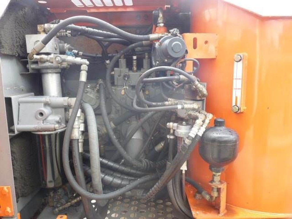 Kettenbagger des Typs Hitachi ZX 180 LC, Gebrauchtmaschine in Roosendaal (Bild 9)